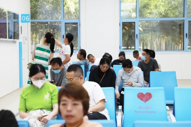 關(guān)愛(ài)呼吸健康！這場(chǎng)公益篩查活動(dòng)傳遞溫暖與希望